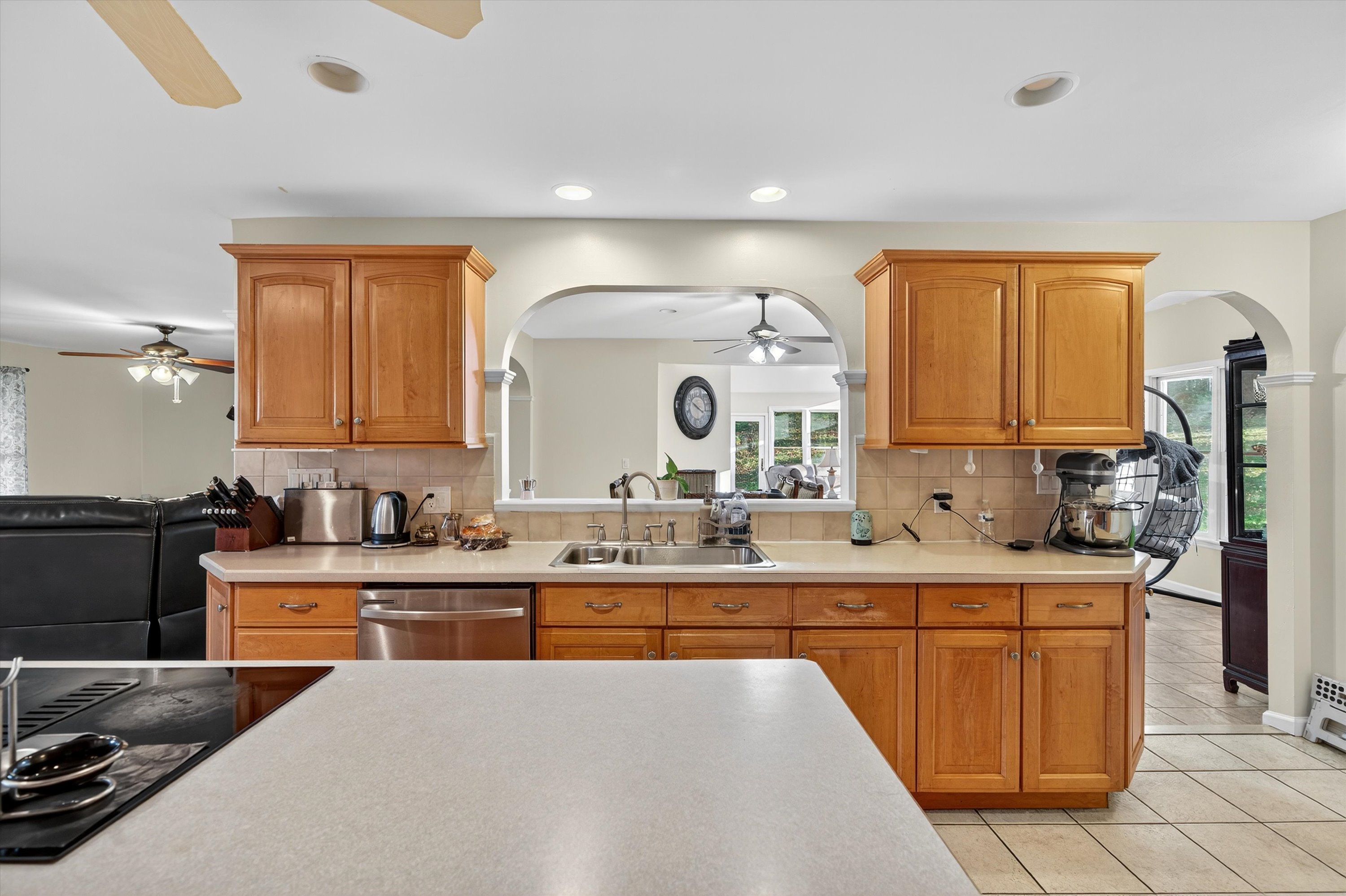 Monroe, New York, 10950, United States, 5 Bedrooms Bedrooms, ,4 BathroomsBathrooms,Residential,For Sale,2000066