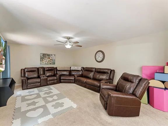 Manassas Park, Virginia, 20111, United States, 4 Bedrooms Bedrooms, ,4 BathroomsBathrooms,Residential,For Sale,1978924