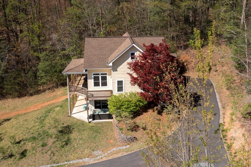 Hayesville, North Carolina, 28904, United States, 3 Bedrooms Bedrooms, ,4 BathroomsBathrooms,Residential,For Sale,1924483