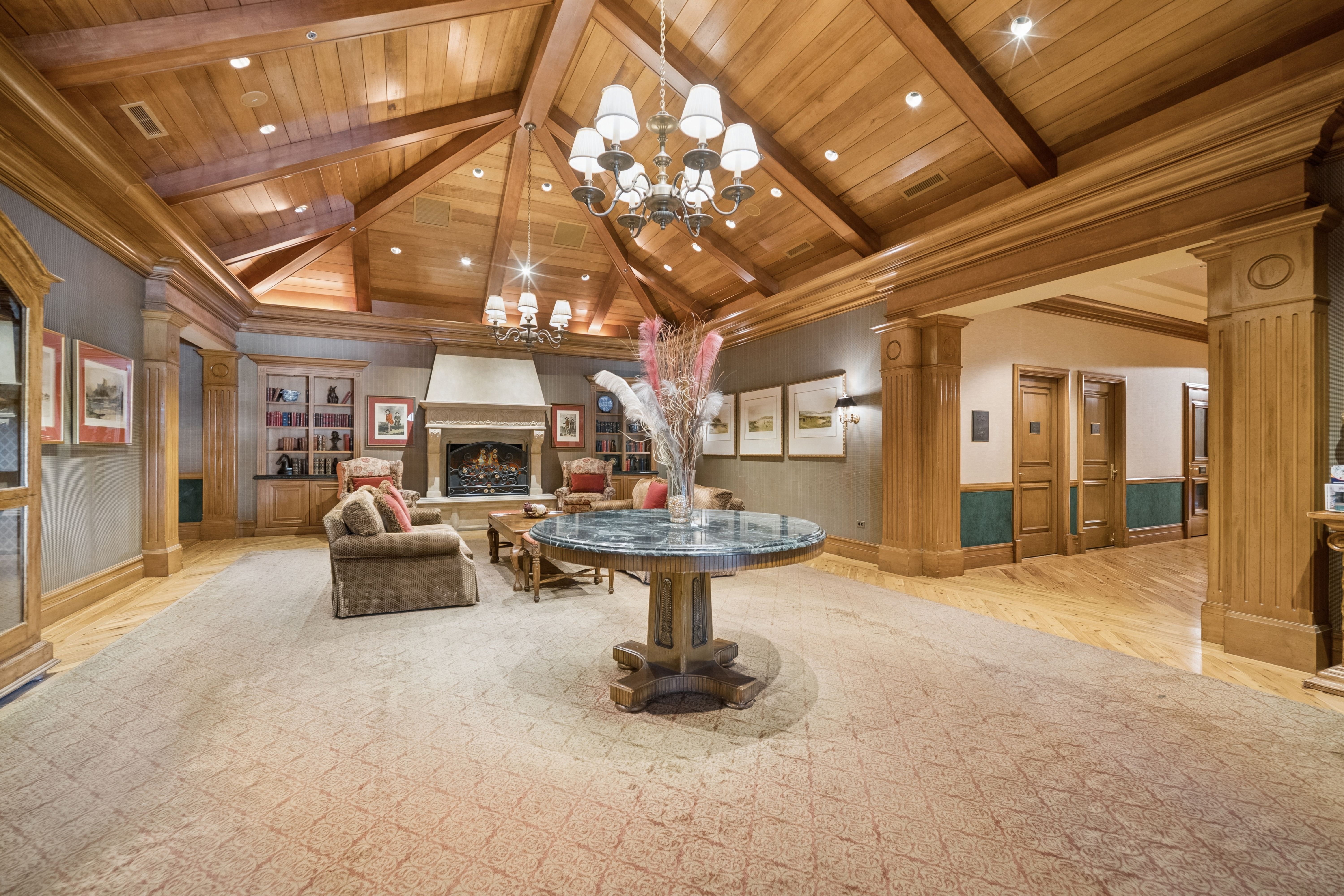  An Exceptional Residence Nestled Within the Prestigious Gated Community - 物件實景
