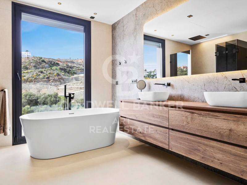 Benahavís, Andalusia, ES, 4 Bedrooms Bedrooms, ,4 BathroomsBathrooms,Residential,For Sale,1804057