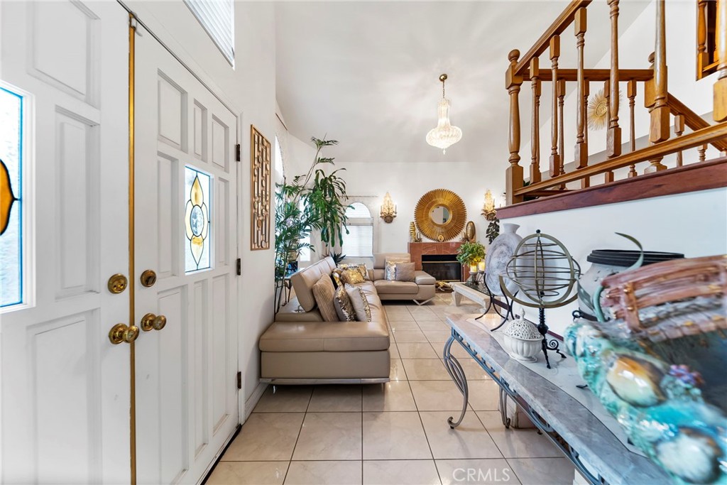 Los Angeles, California, 90041, United States, ,Residential,For Sale,2013561