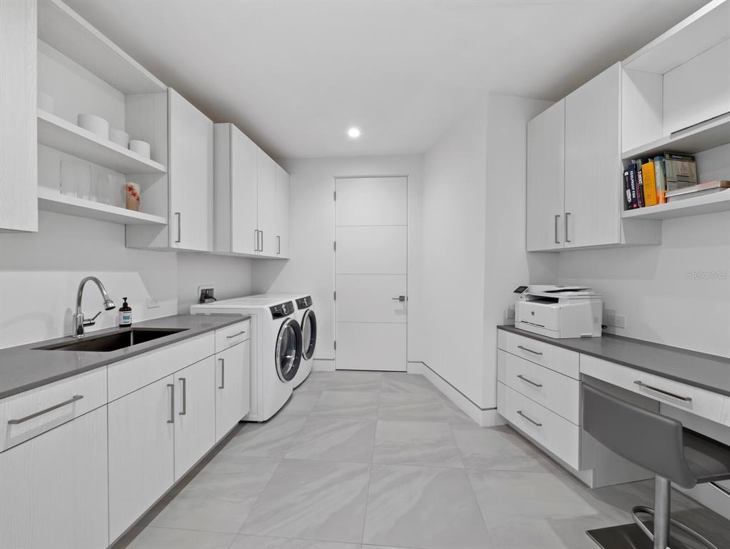 Sarasota, Florida, 34236, United States, 3 Bedrooms Bedrooms, ,5 BathroomsBathrooms,Residential,For Sale,2003430