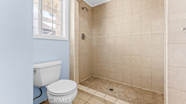 Los Angeles, California, 90063, United States, 6 Bedrooms Bedrooms, ,Residential,For Sale,1922877