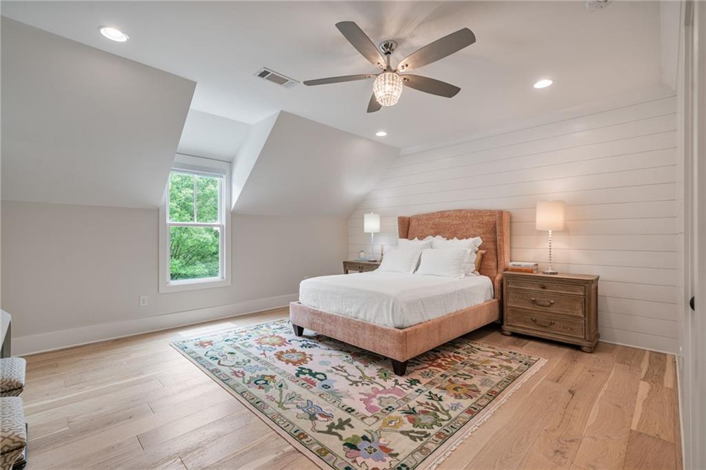 Canton, Georgia, 30115, United States, 5 Bedrooms Bedrooms, ,5 BathroomsBathrooms,Residential,For Sale,1878589