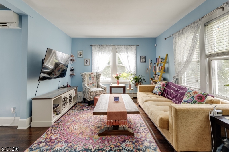 Scotch Plains Twp., New Jersey, 07076, United States, 4 Bedrooms Bedrooms, ,2 BathroomsBathrooms,Residential,For Sale,1900897