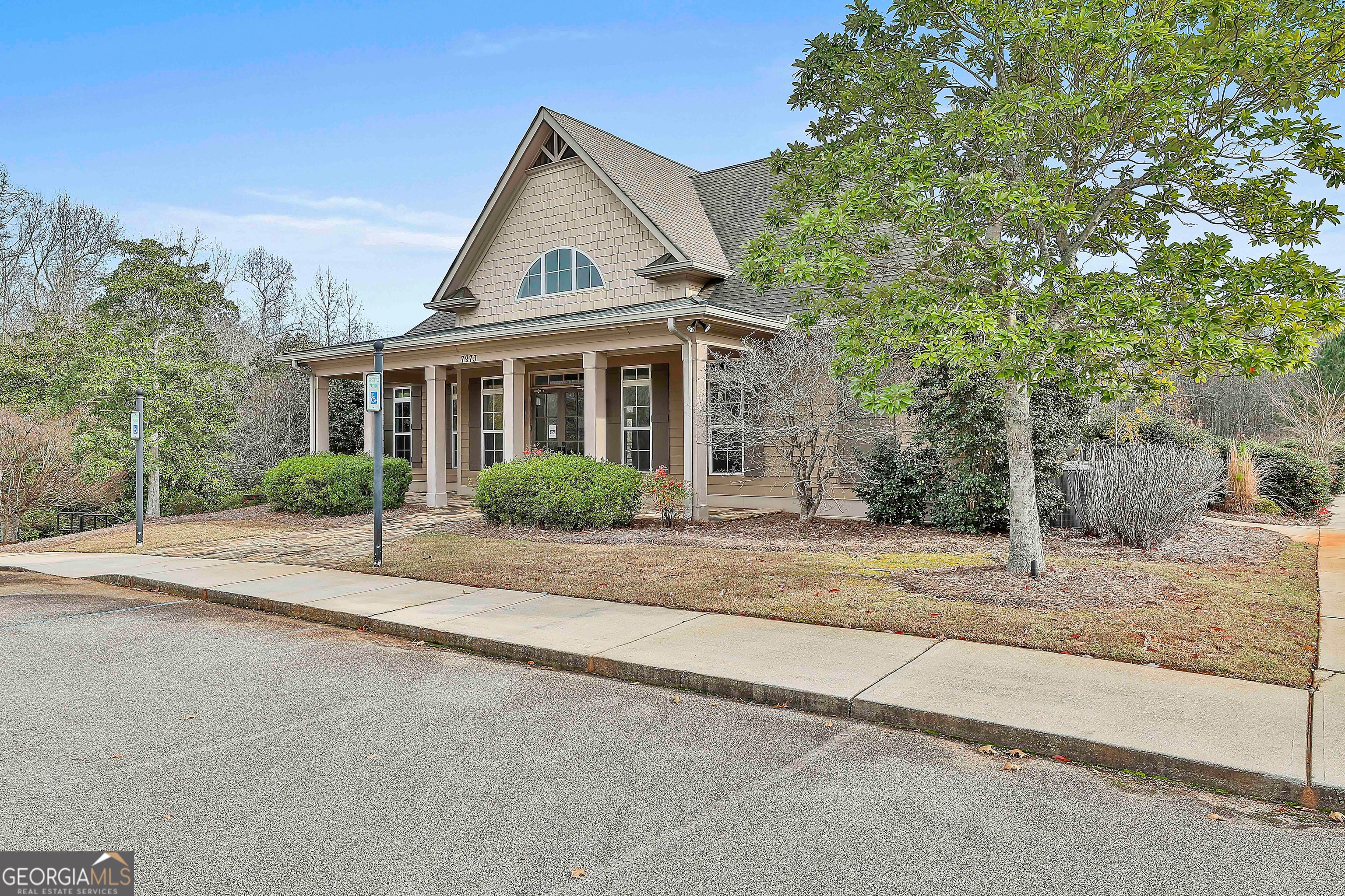 Douglasville, Georgia, 30135, United States, 5 Bedrooms Bedrooms, ,4 BathroomsBathrooms,Residential,For Sale,1999896