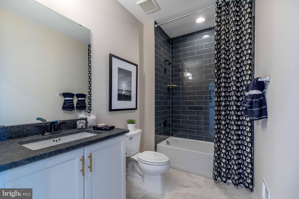 Woodbridge, Virginia, 22191, United States, 3 Bedrooms Bedrooms, ,4 BathroomsBathrooms,Residential,For Sale,1851460