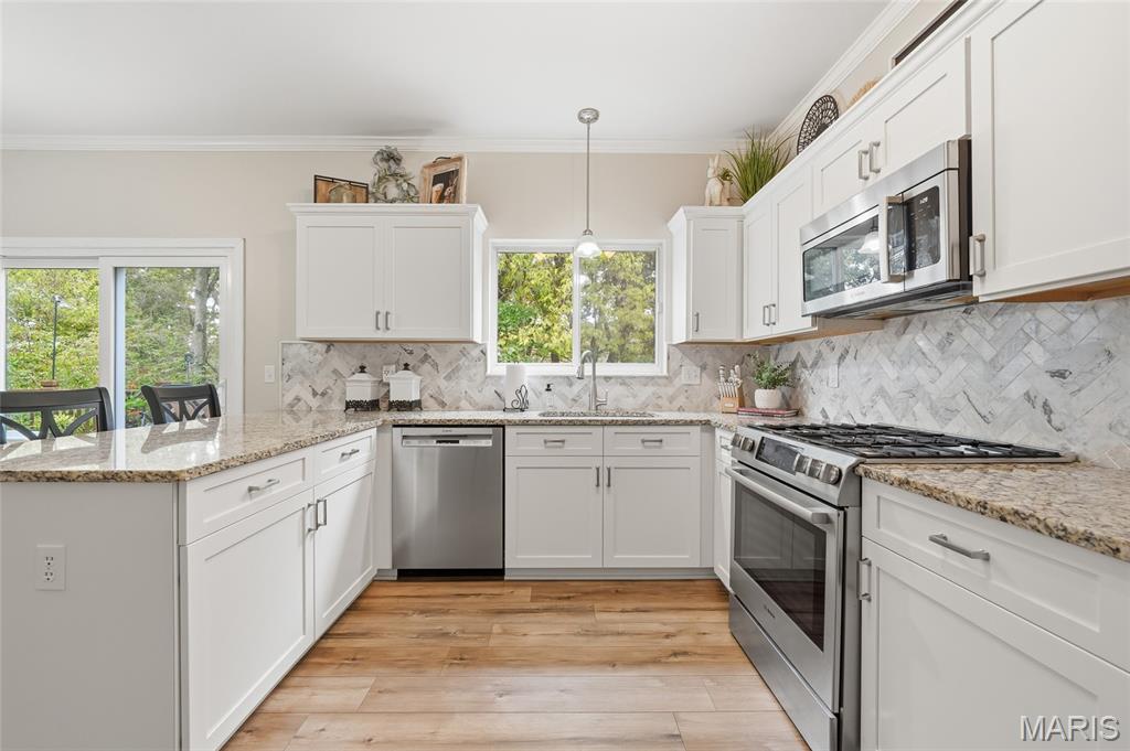 Unincorporated, Missouri, 63026, United States, 5 Bedrooms Bedrooms, ,4 BathroomsBathrooms,Residential,For Sale,1972536