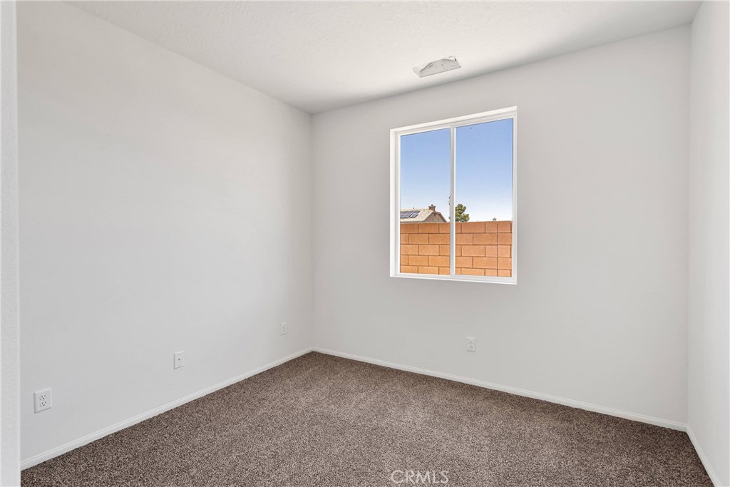 Victorville, California, 92395, United States, 3 Bedrooms Bedrooms, ,2 BathroomsBathrooms,Residential,For Sale,1865336