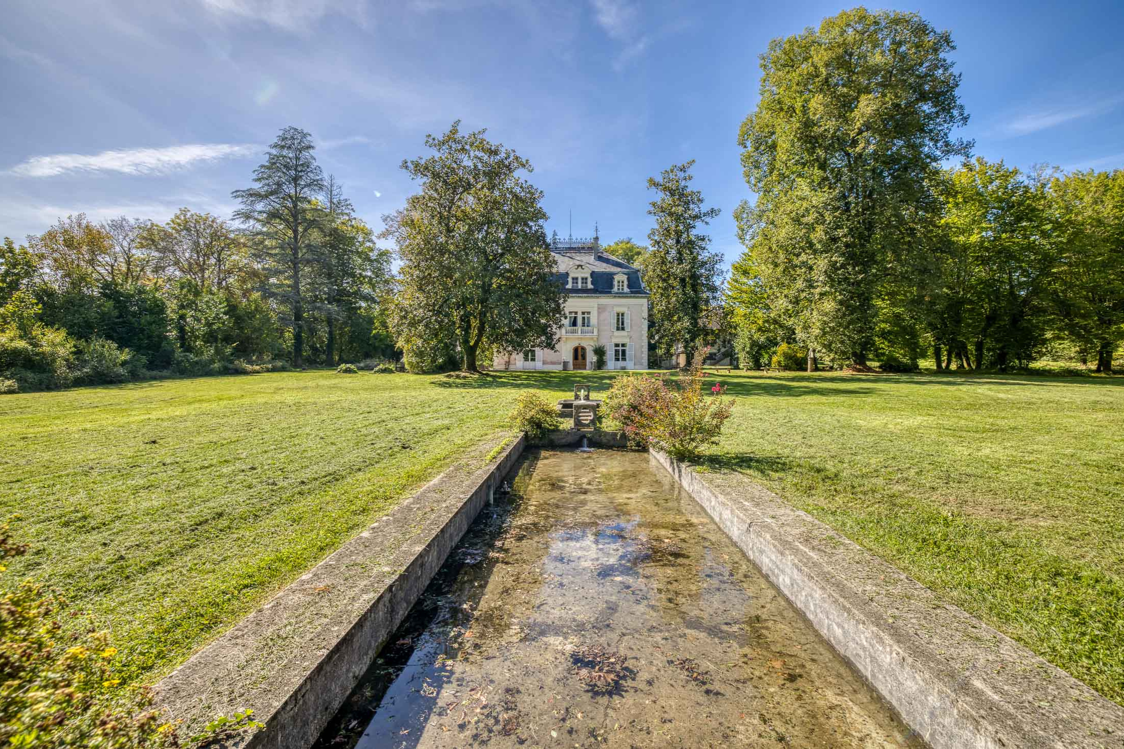  Elegant manor- close to the famed vineyards of Bugey - 物件實景