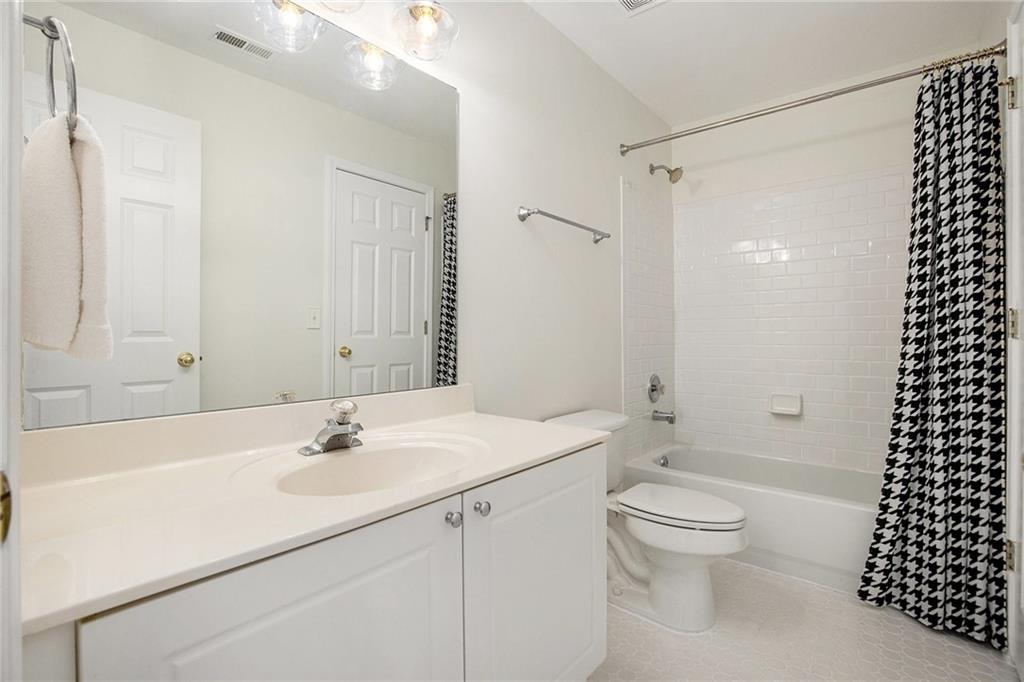 Atlanta, Georgia, 30318, United States, 3 Bedrooms Bedrooms, ,3 BathroomsBathrooms,Residential,For Sale,1892490