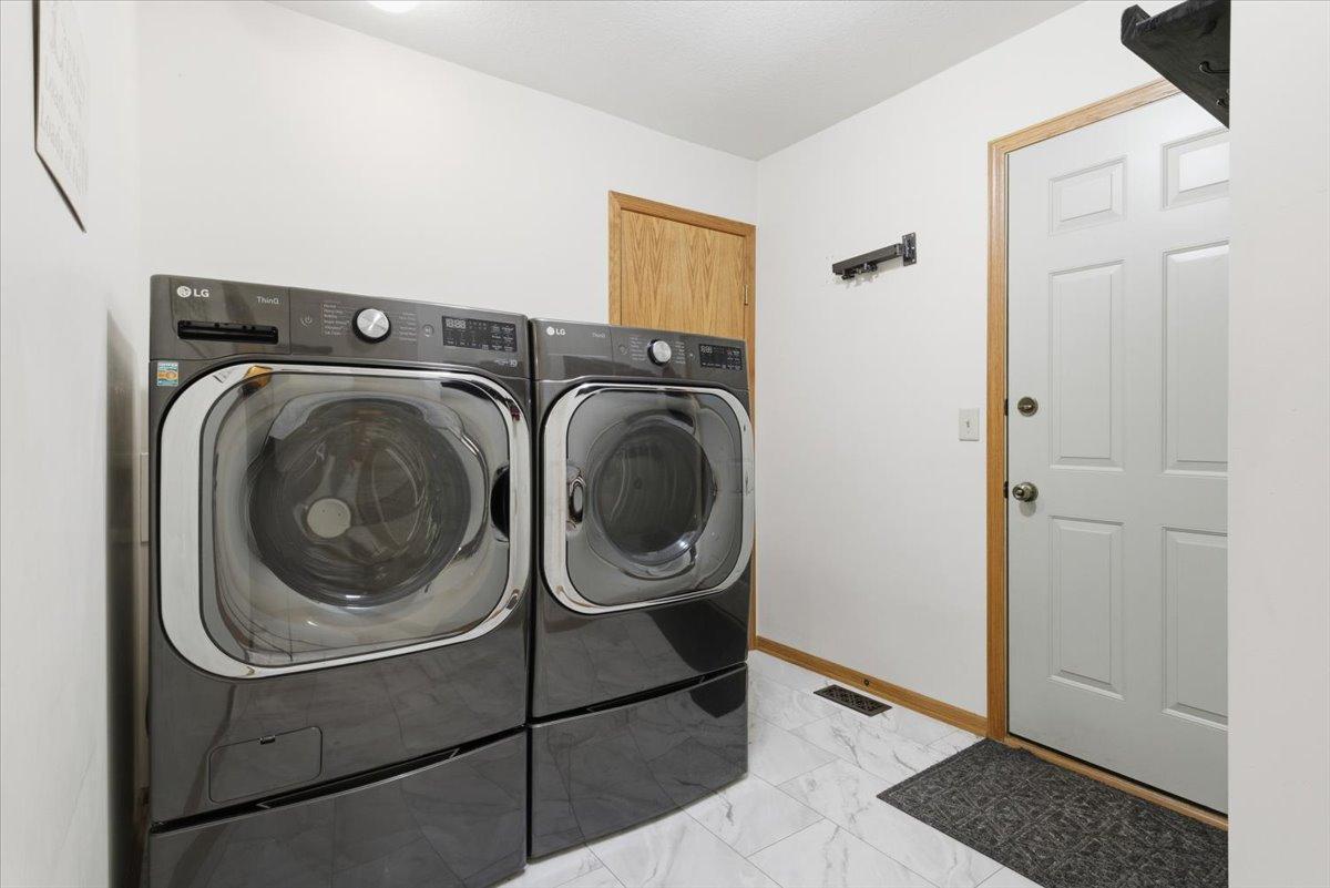 New Richmond, Wisconsin, 54017, United States, 4 Bedrooms Bedrooms, ,1 BathroomBathrooms,Residential,For Sale,1985079