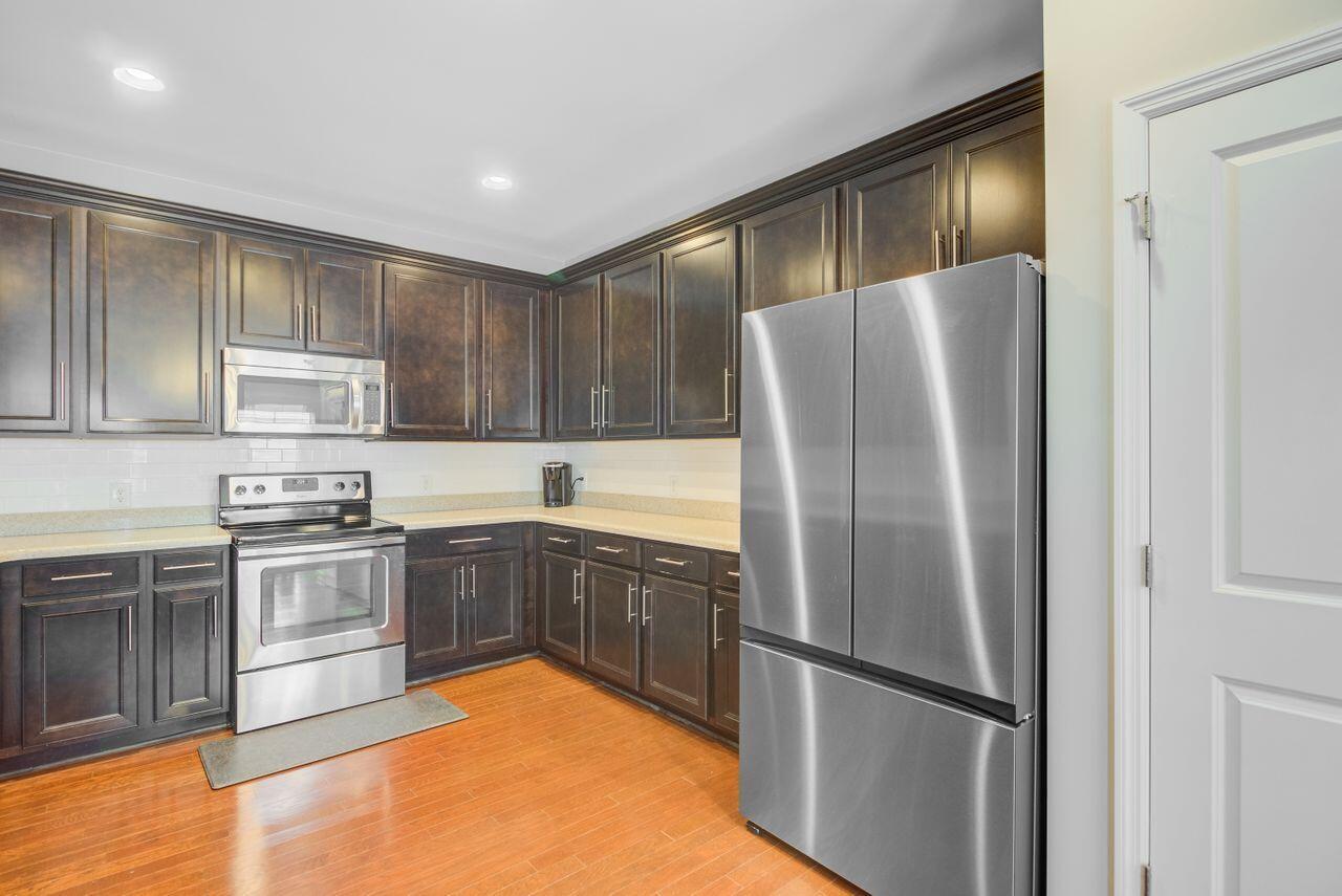 Wando, South Carolina, 29492, United States, 4 Bedrooms Bedrooms, ,3 BathroomsBathrooms,Residential,For Sale,1985333