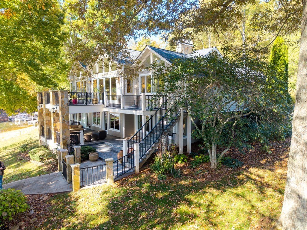 Hiawassee, Georgia, 30546, United States, 3 Bedrooms Bedrooms, ,4 BathroomsBathrooms,Residential,For Sale,1978454