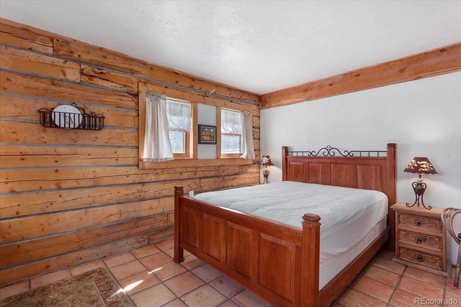 Howard, Colorado, 81233, United States, 4 Bedrooms Bedrooms, ,1 BathroomBathrooms,Residential,For Sale,1979398