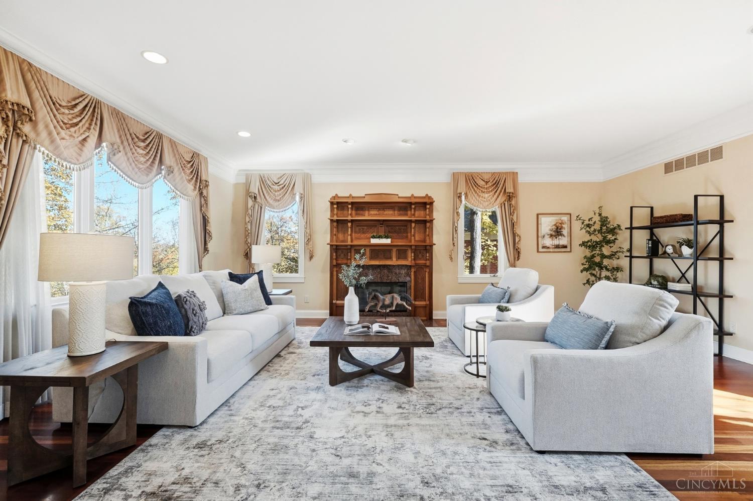 Anderson Twp, Ohio, 45230, United States, 5 Bedrooms Bedrooms, ,6 BathroomsBathrooms,Residential,For Sale,1988245