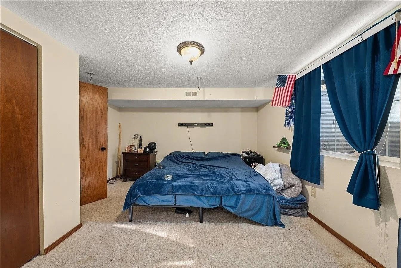 Spokane, Washington, 99208, United States, 5 Bedrooms Bedrooms, ,4 BathroomsBathrooms,Residential,For Sale,1979653