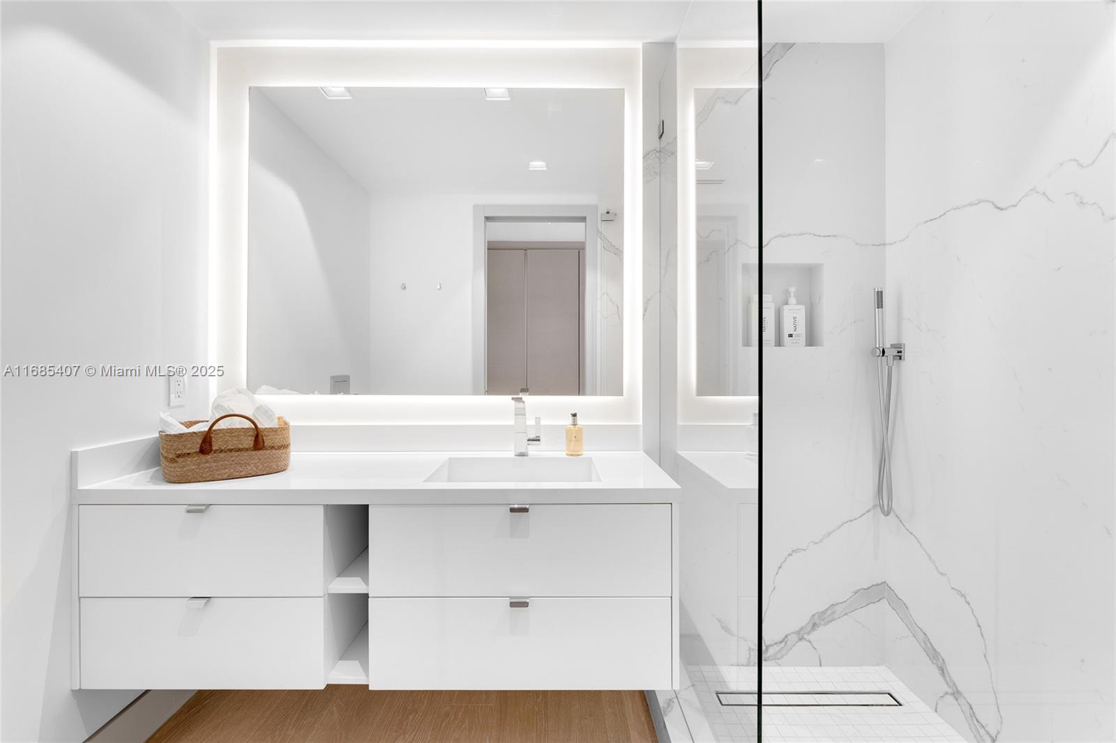 7917 Fisher Island Dr, Miami Beach, Florida, 33109, United States, 4 Bedrooms Bedrooms, ,5 BathroomsBathrooms,Residential,For Sale,7917 Fisher Island Dr,1664892