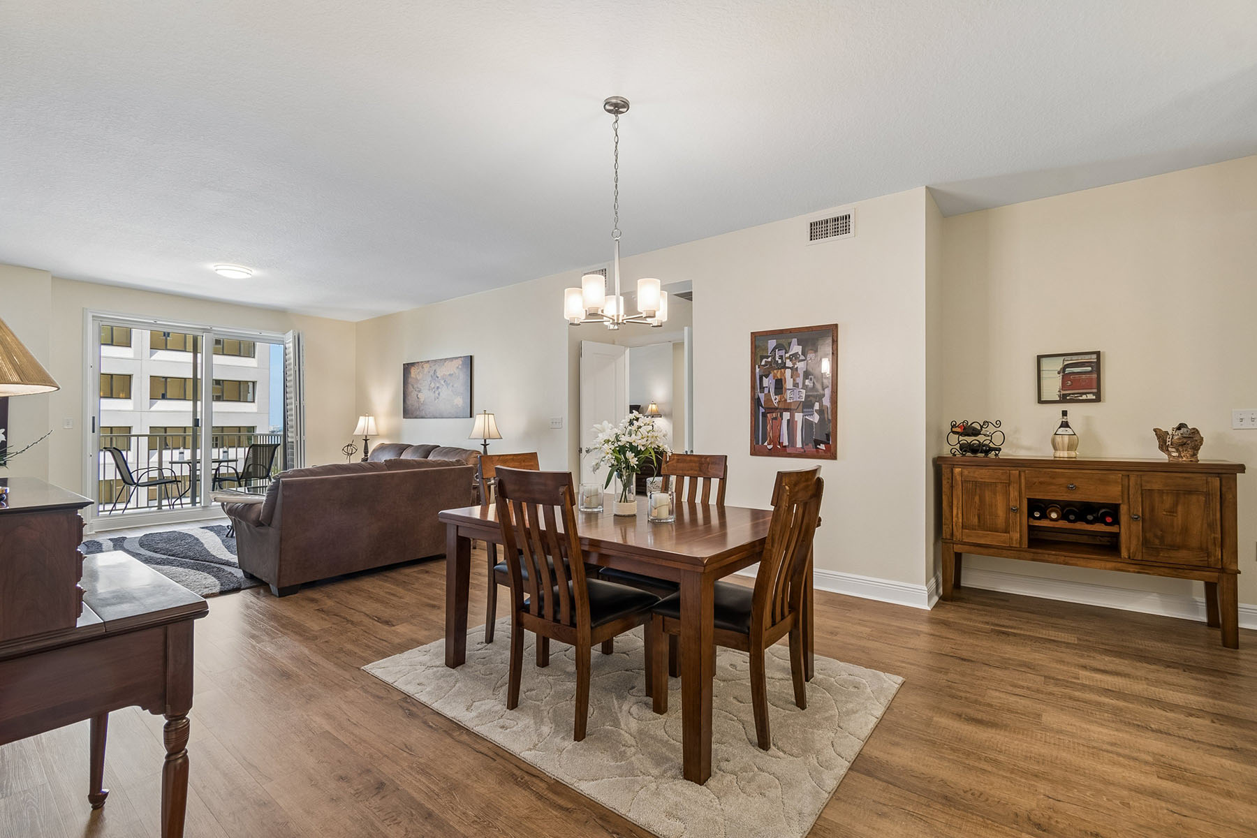  STATION SQUARE CONDO - 物件實景