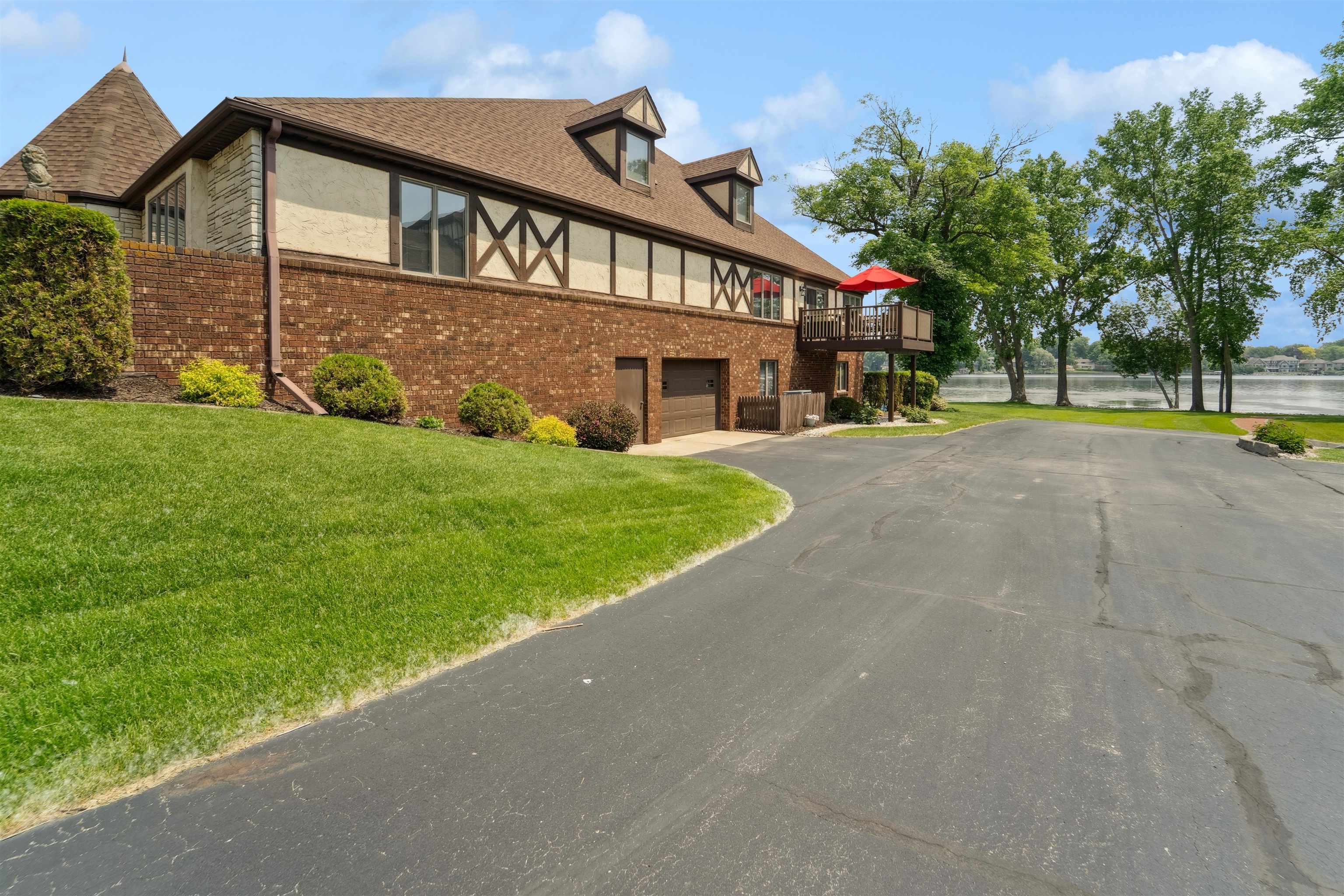 APPLETON, Wisconsin, 54914, United States, 3 Bedrooms Bedrooms, ,3 BathroomsBathrooms,Residential,For Sale,1911879