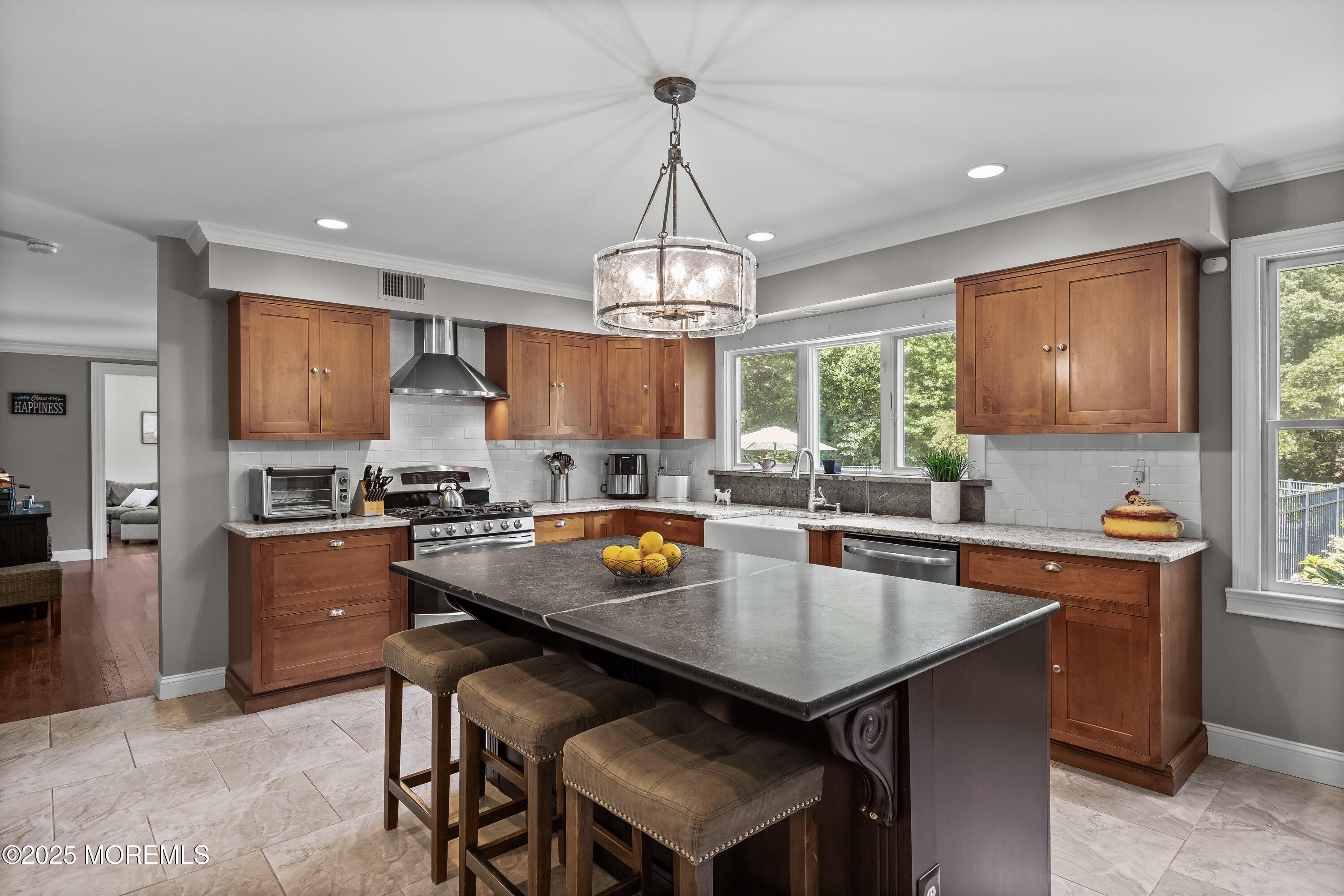 Cream Ridge, New Jersey, 08514, United States, 4 Bedrooms Bedrooms, ,3 BathroomsBathrooms,Residential,For Sale,1904272