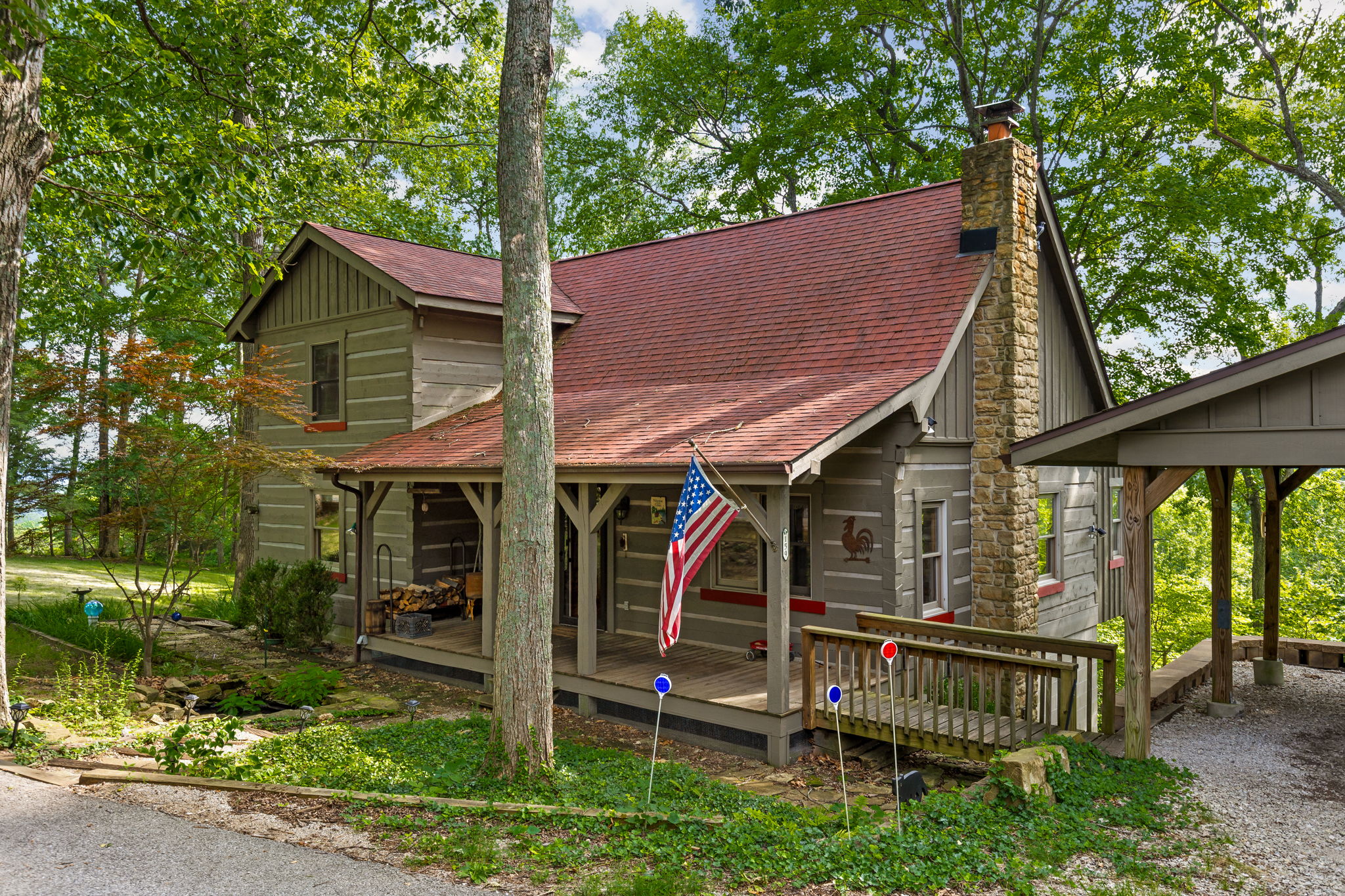  Authentic Log Home with Breathtaking Views of Brown County