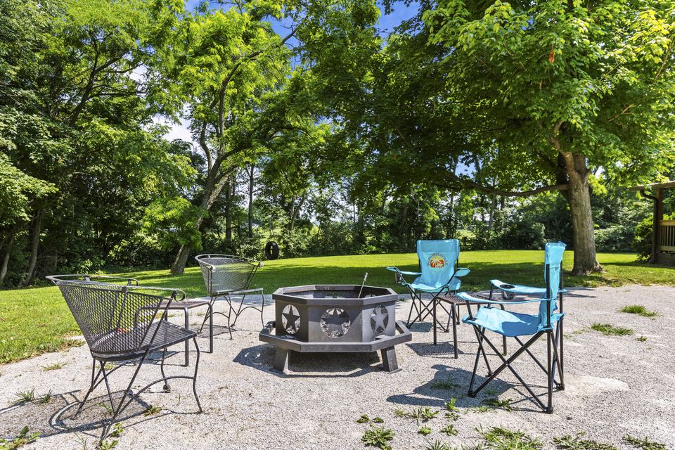 Versailles, Kentucky, 40383, United States, 3 Bedrooms Bedrooms, ,2 BathroomsBathrooms,Residential,For Sale,1976488