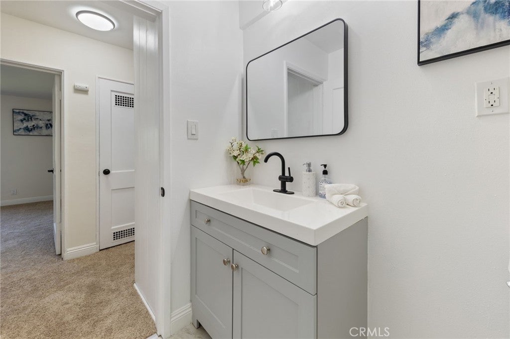 5162 Village Green #96, Los Angeles, California, 90016, United States, 2 Bedrooms Bedrooms, ,1 BathroomBathrooms,Residential,For Sale,5162 Village Green #96,1649469
