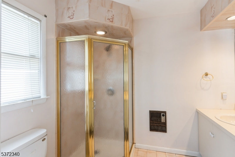 Mountainside Boro, New Jersey, 07092, United States, 5 Bedrooms Bedrooms, ,3 BathroomsBathrooms,Residential,For Sale,1901870