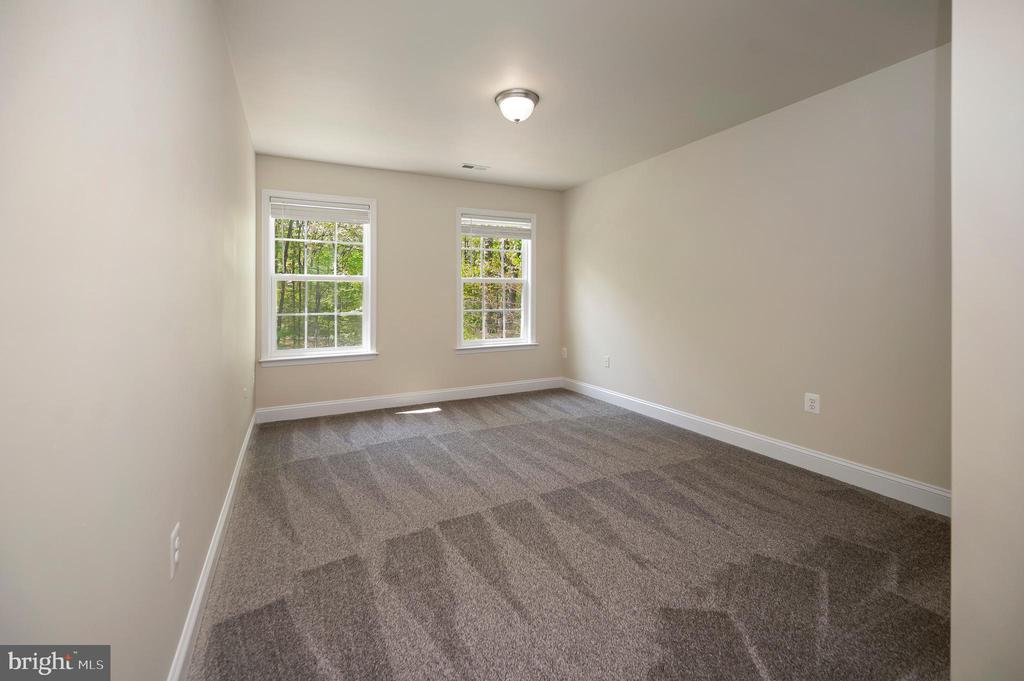 Stafford, Virginia, 22554, United States, 5 Bedrooms Bedrooms, ,5 BathroomsBathrooms,Residential,For Sale,2047982