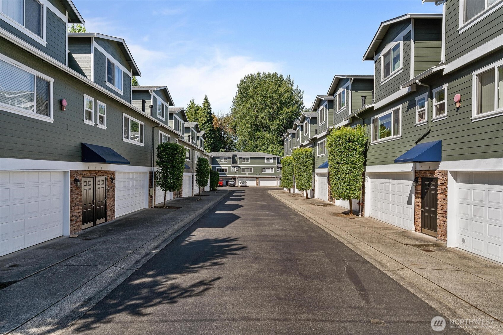 Kenmore, Washington, 98028, United States, 3 Bedrooms Bedrooms, ,2 BathroomsBathrooms,Residential,For Sale,1974587