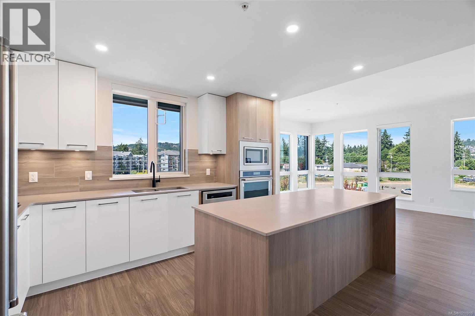 LANGFORD, British Columbia, V9B 0W5, CA, 3 Bedrooms Bedrooms, ,2 BathroomsBathrooms,Residential,For Sale,1947990