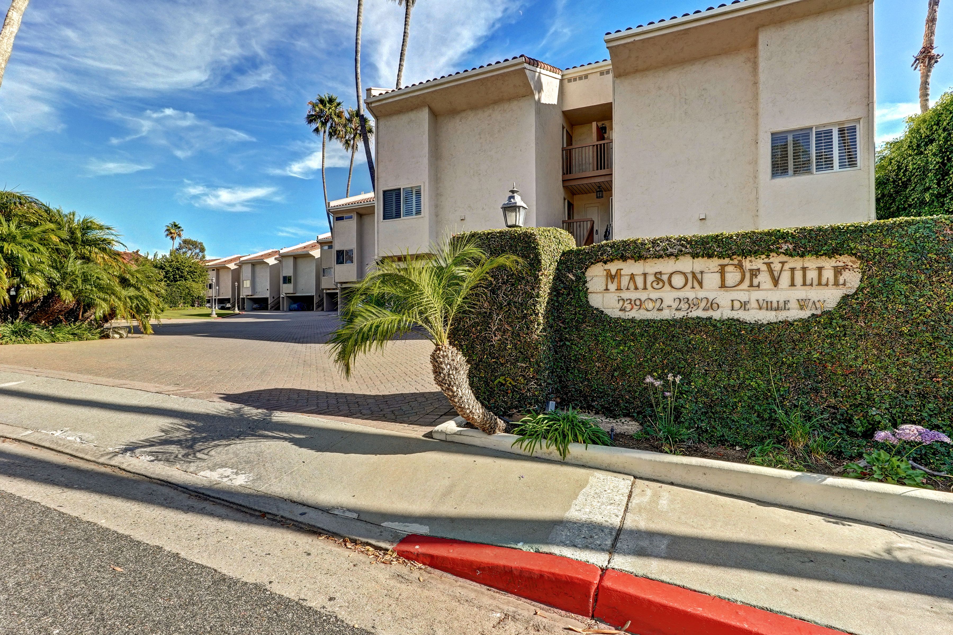  23904 De Ville Way, D - 物件實景