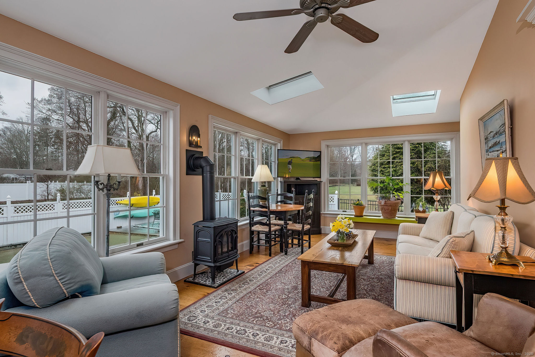 Old Lyme, Connecticut, 06371, United States, 4 Bedrooms Bedrooms, ,2 BathroomsBathrooms,Residential,For Sale,1998441