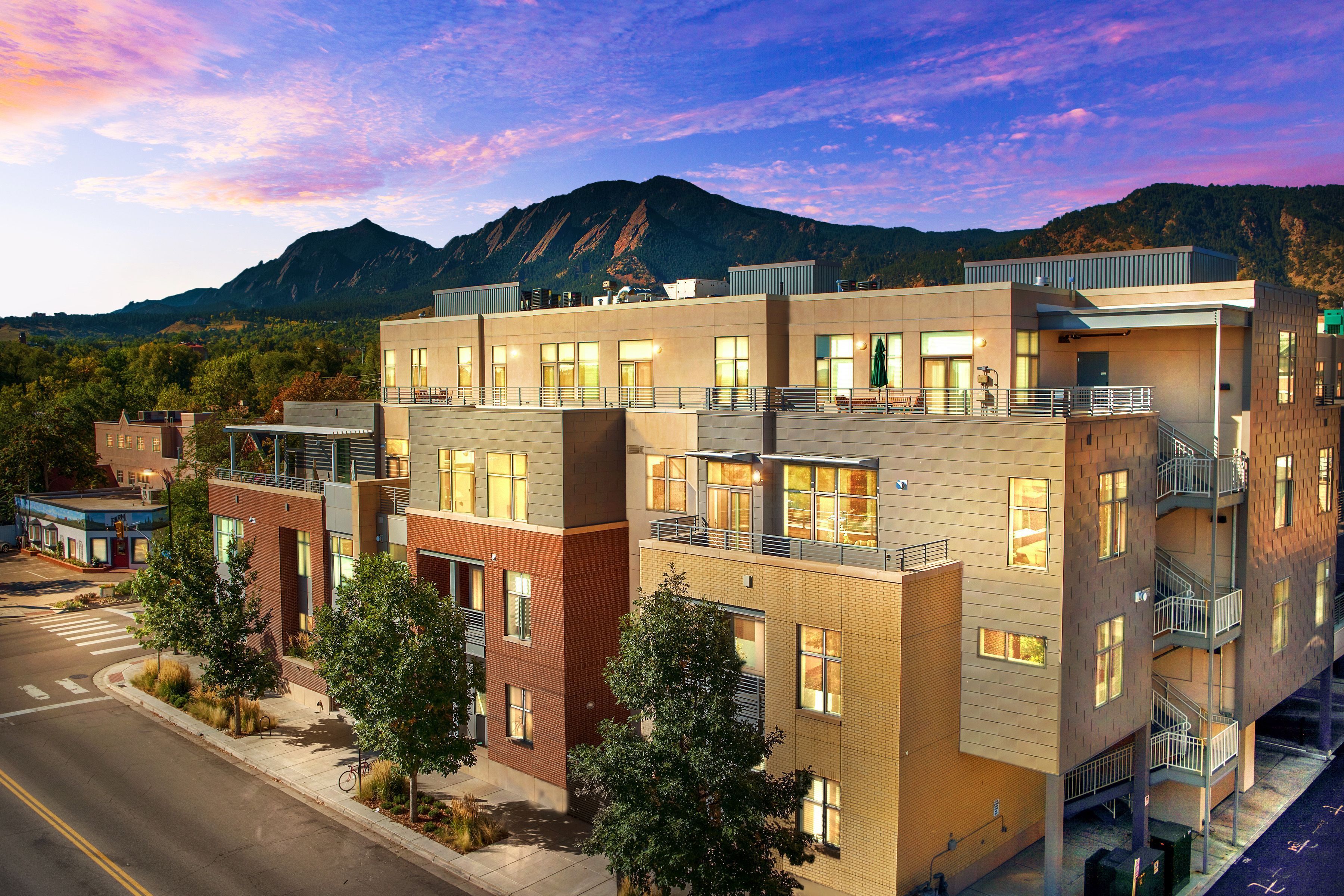  Great Downtown Contemporary, Just One Block Off Pearl Street - 物件實景