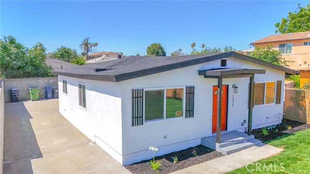 Los Angeles, California, 90044, United States, 3 Bedrooms Bedrooms, ,2 BathroomsBathrooms,Residential,For Sale,1937272