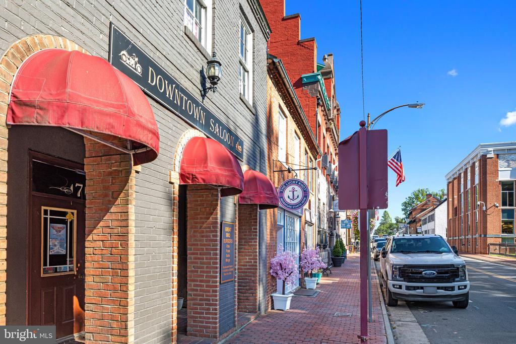 Leesburg, Virginia, 20176, United States, 6 Bedrooms Bedrooms, ,3 BathroomsBathrooms,Residential,For Sale,1979496