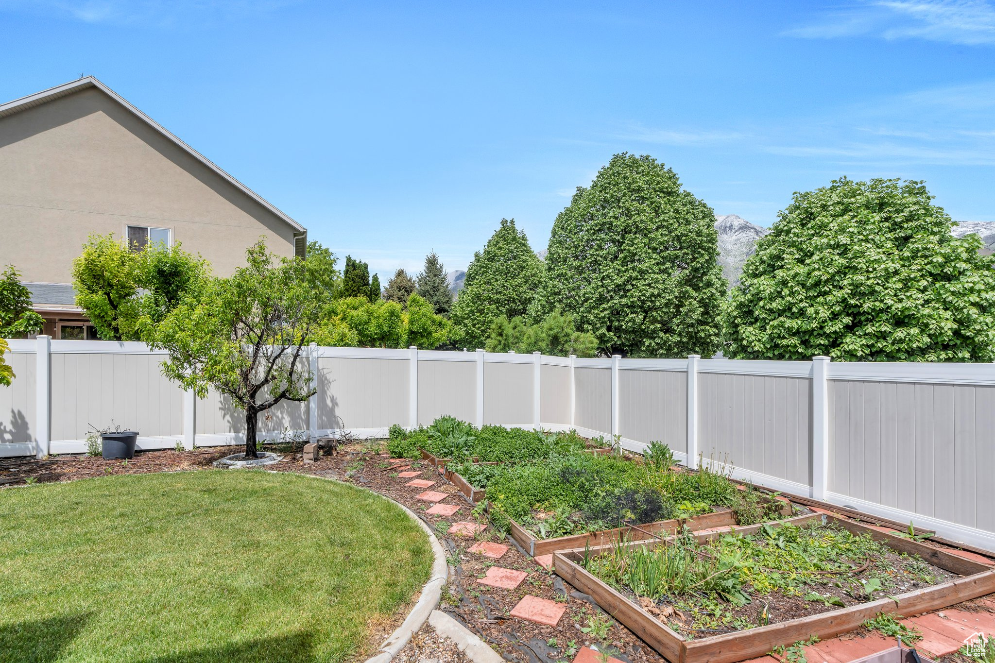 Springville, Utah, 84663, United States, 5 Bedrooms Bedrooms, ,5 BathroomsBathrooms,Residential,For Sale,1829365