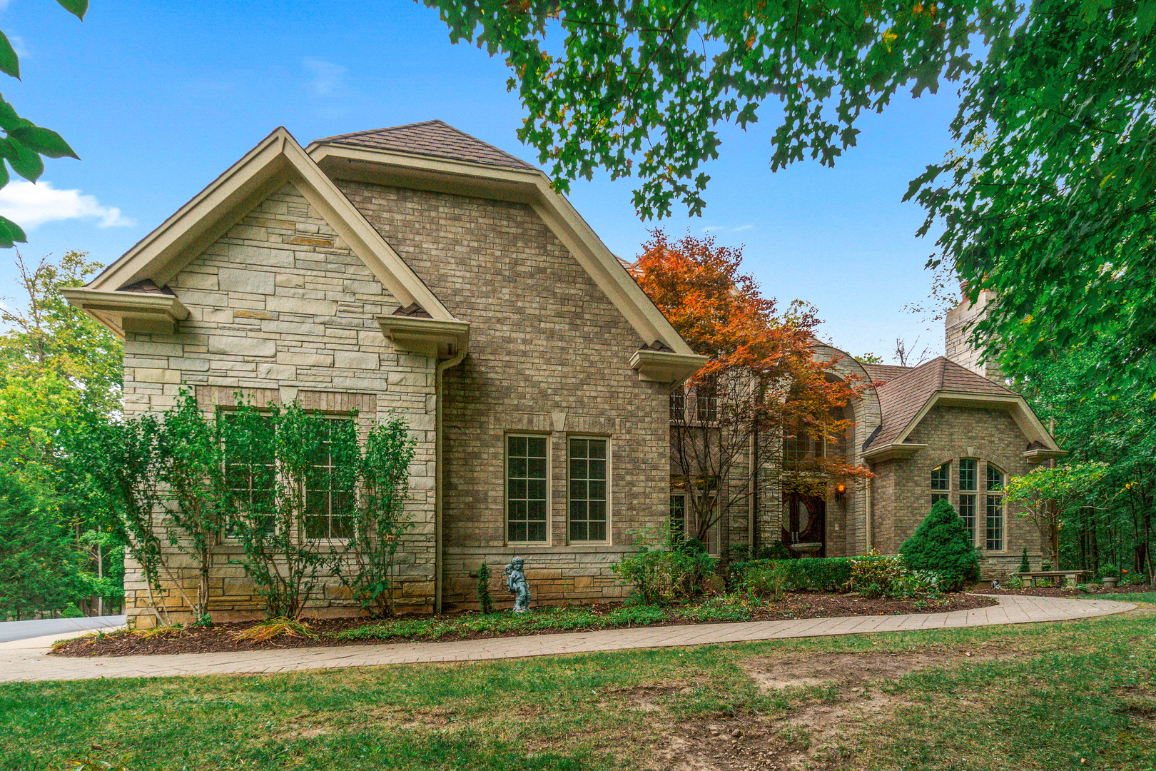 Oswego, Illinois, 60543, United States, 5 Bedrooms Bedrooms, ,7 BathroomsBathrooms,Residential,For Sale,1982116