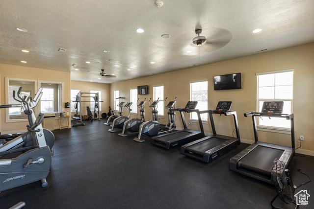 North Salt Lake, Utah, 84054, United States, 5 Bedrooms Bedrooms, ,3 BathroomsBathrooms,Residential,For Sale,1980632