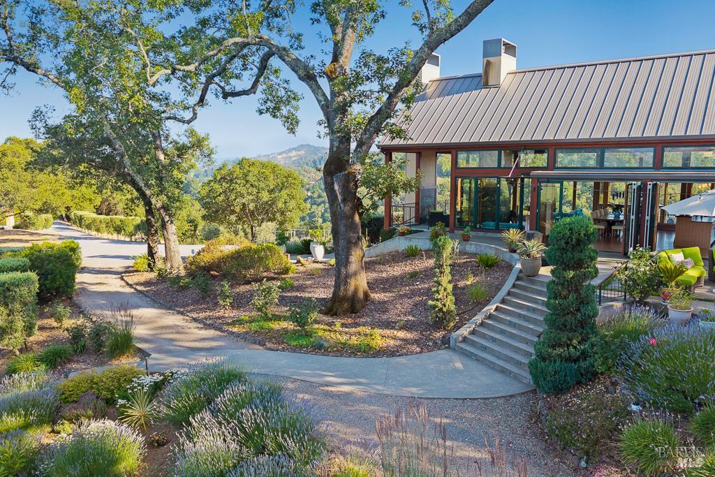 Healdsburg, California, 95448, United States, 3 Bedrooms Bedrooms, ,4 BathroomsBathrooms,Residential,For Sale,1866142