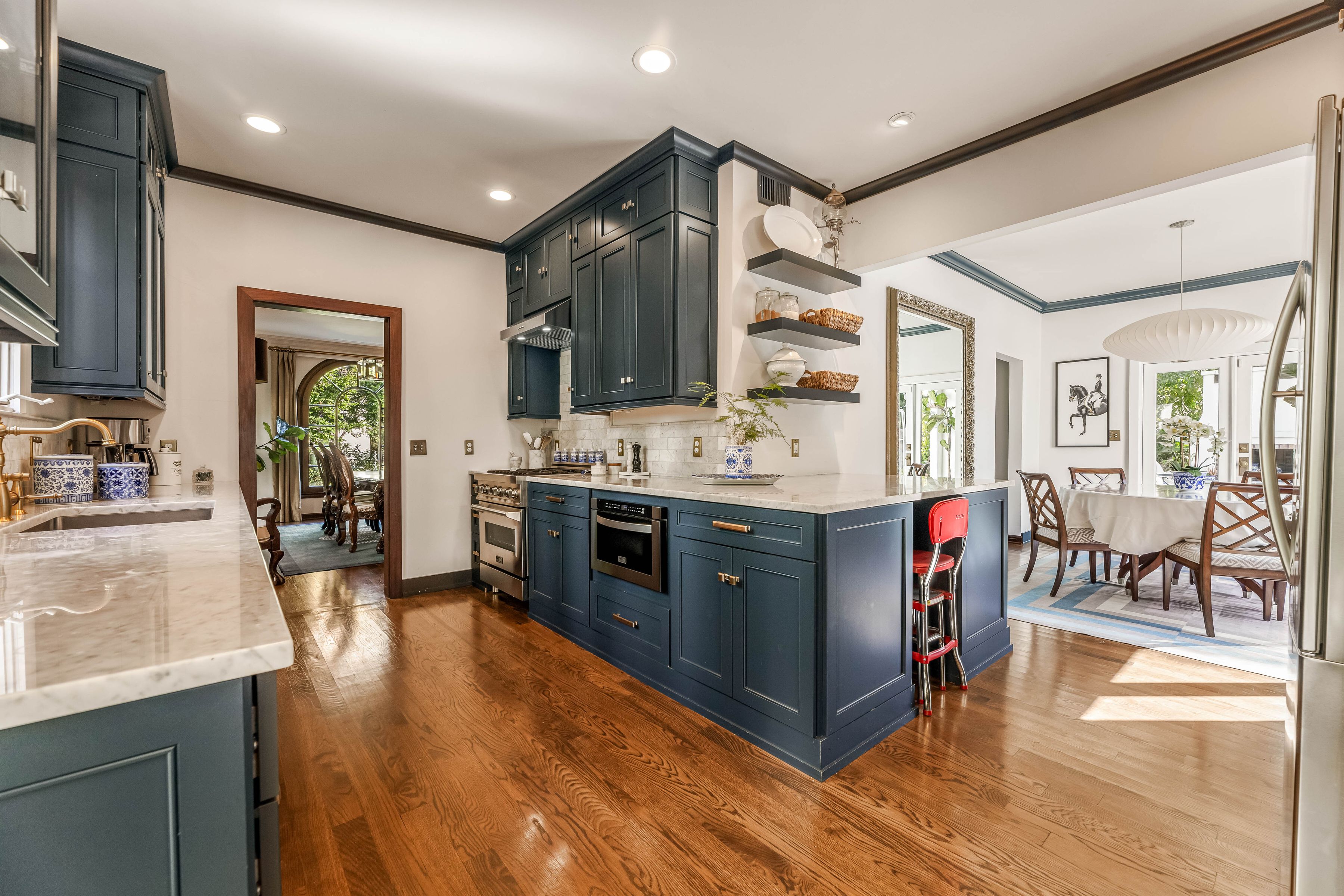  2052 S Hobart Blvd - 物件實景