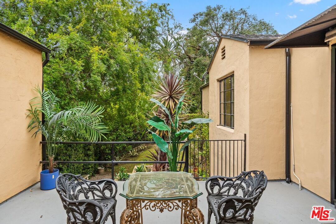 Los Angeles, California, 90027, United States, 4 Bedrooms Bedrooms, ,4 BathroomsBathrooms,Residential,For Sale,1898914