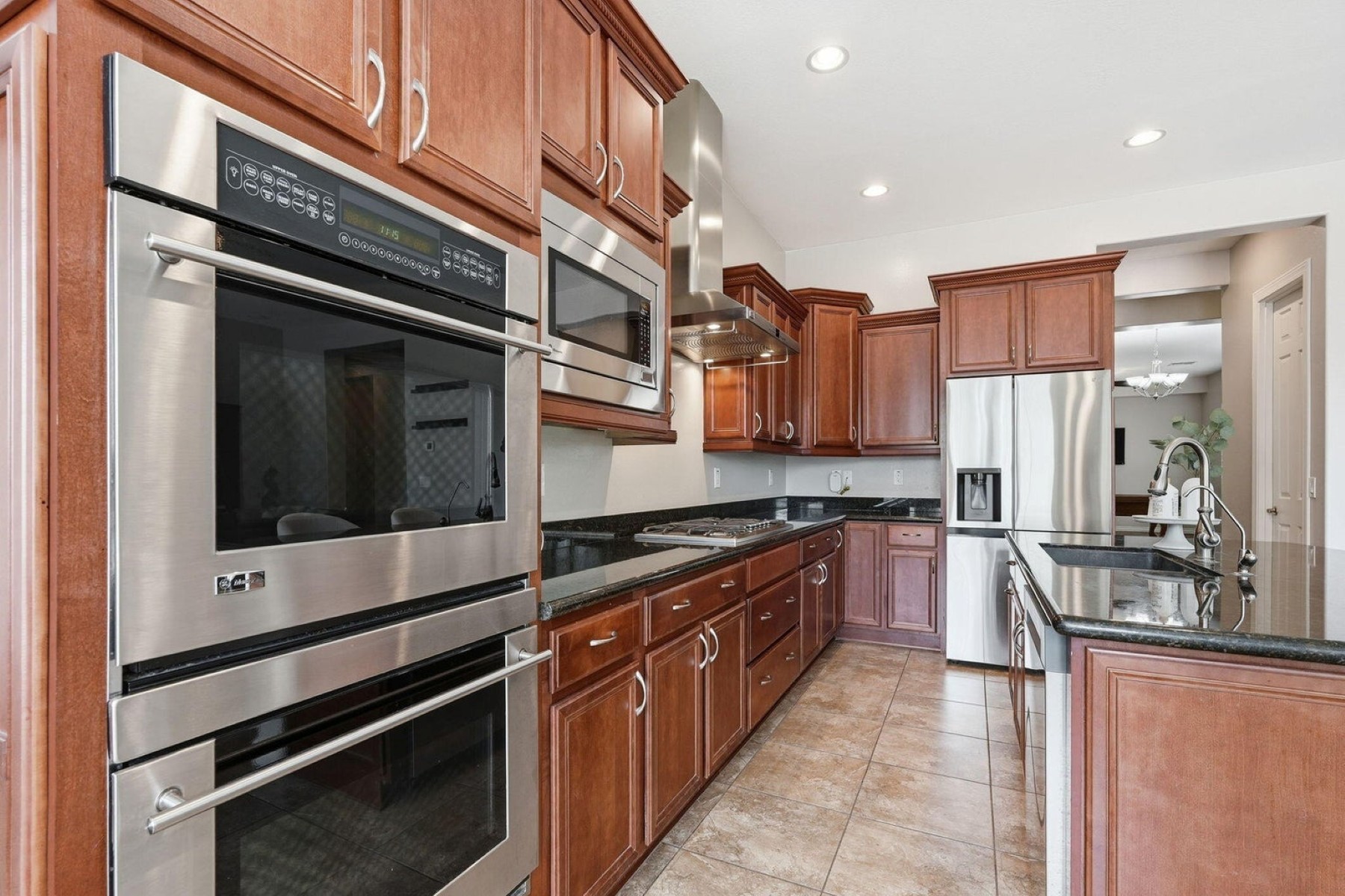  7827 S Sequoia Drive  Gilbert, AZ - 物件實景