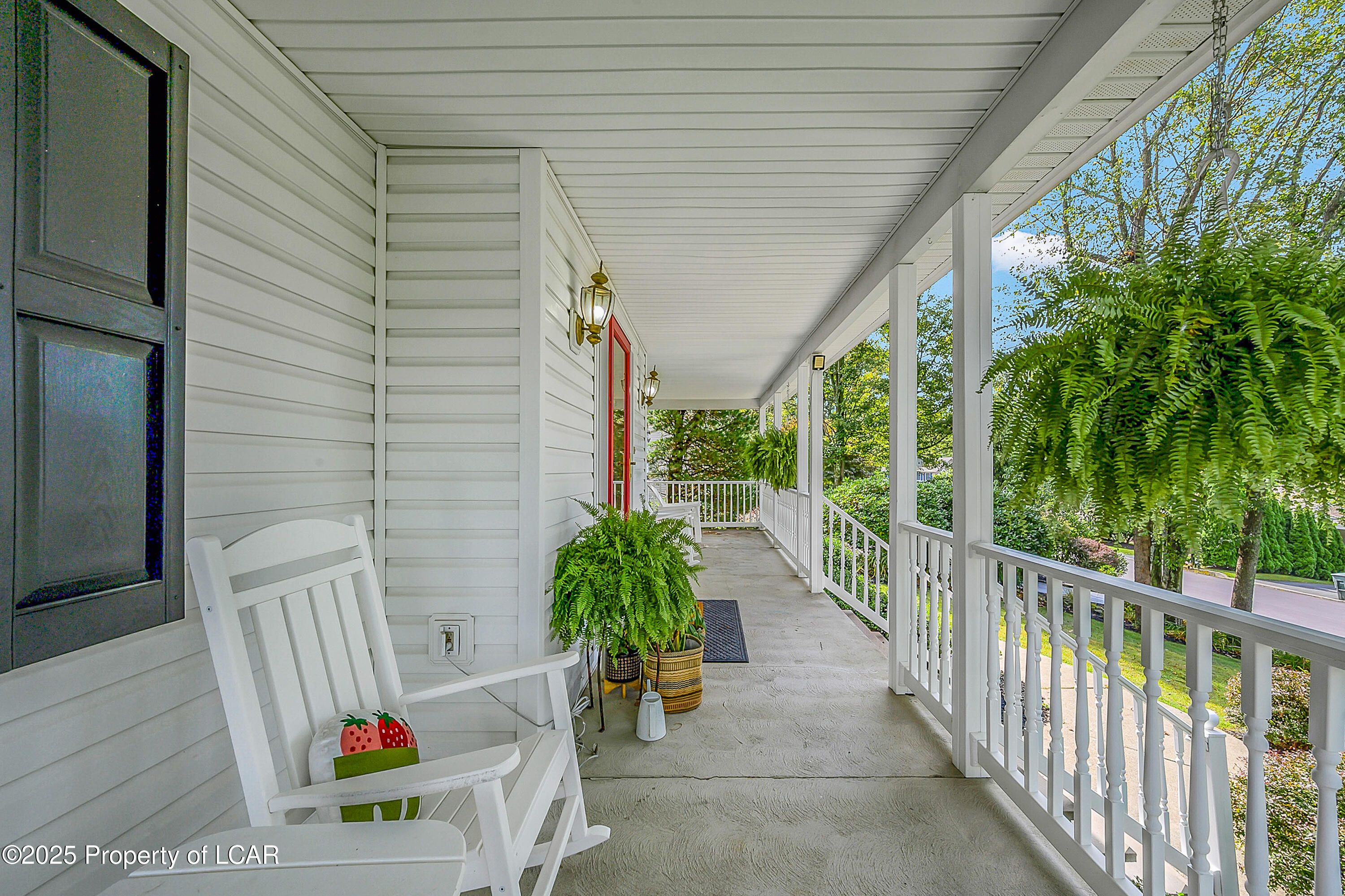 Shavertown, Pennsylvania, 18708, United States, 4 Bedrooms Bedrooms, ,3 BathroomsBathrooms,Residential,For Sale,1943613
