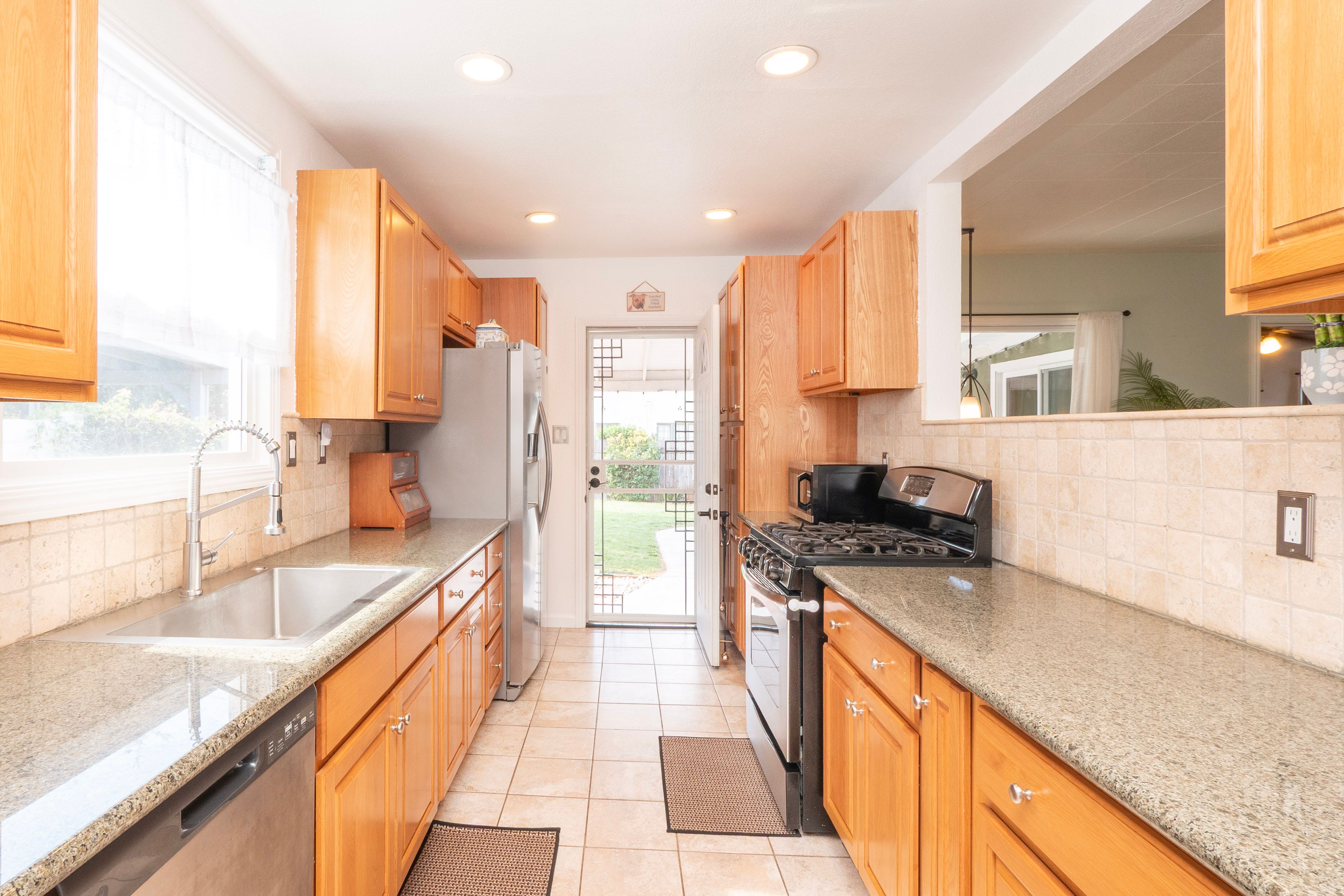  4290 Oakwood Place, Riverside, CA 92506 - 物件實景