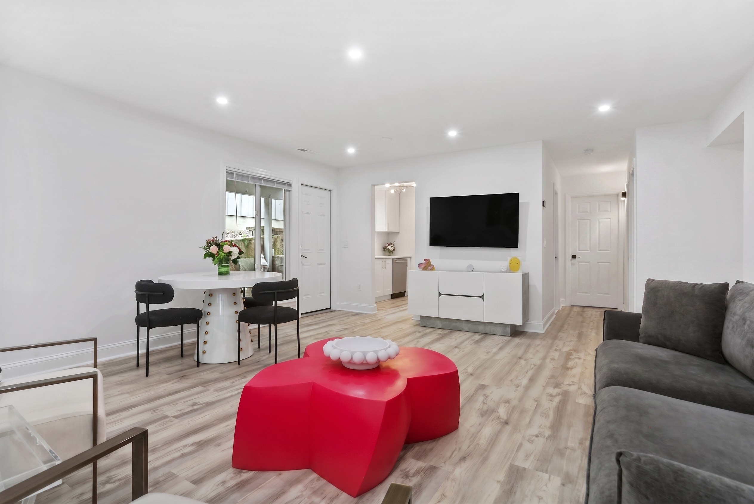  Experience Quiet Sophistication in this End Unit Condo - 物件實景