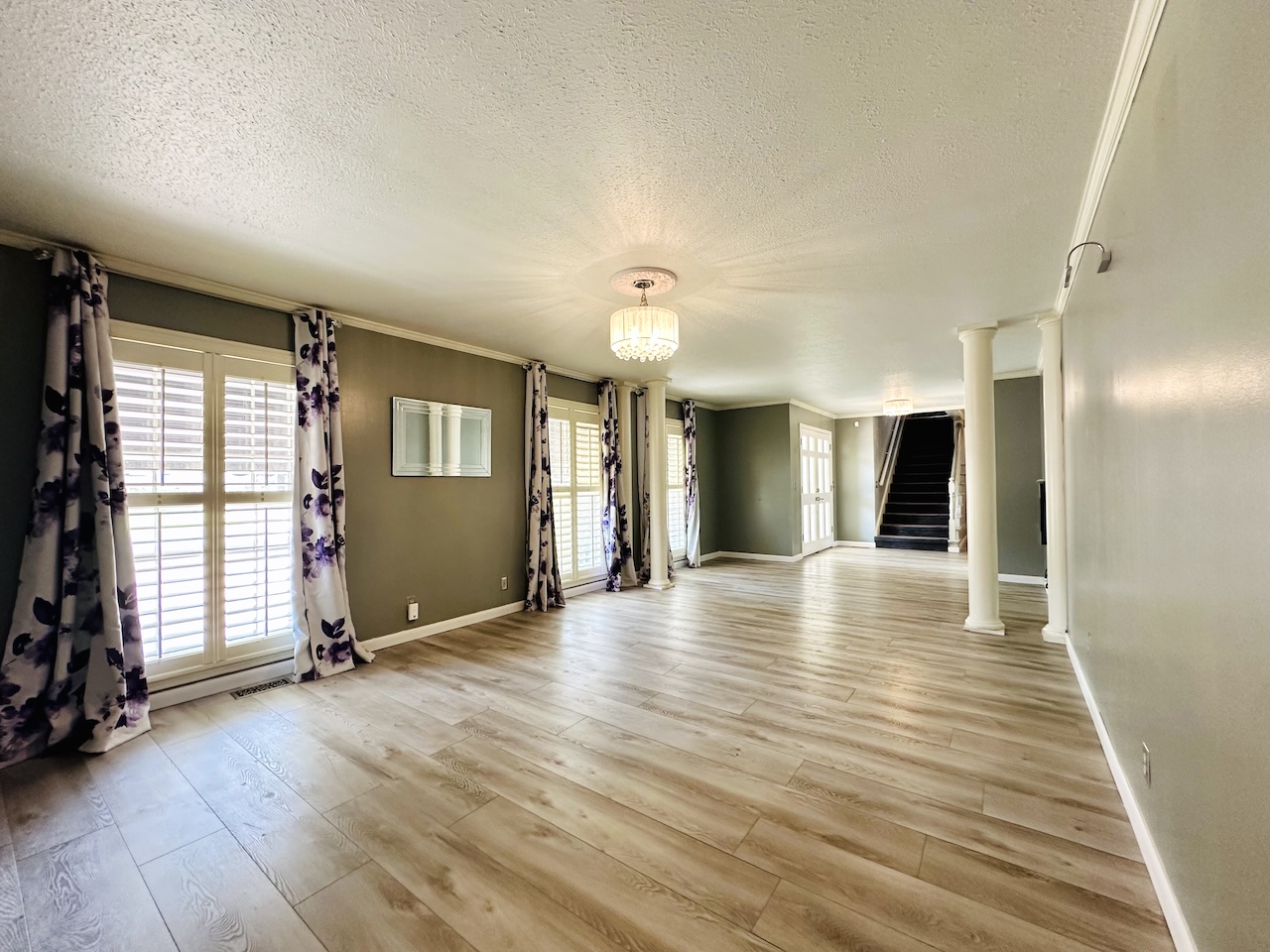 Union City, Tennessee, 38261, United States, 6 Bedrooms Bedrooms, ,5 BathroomsBathrooms,Residential,For Sale,1924324