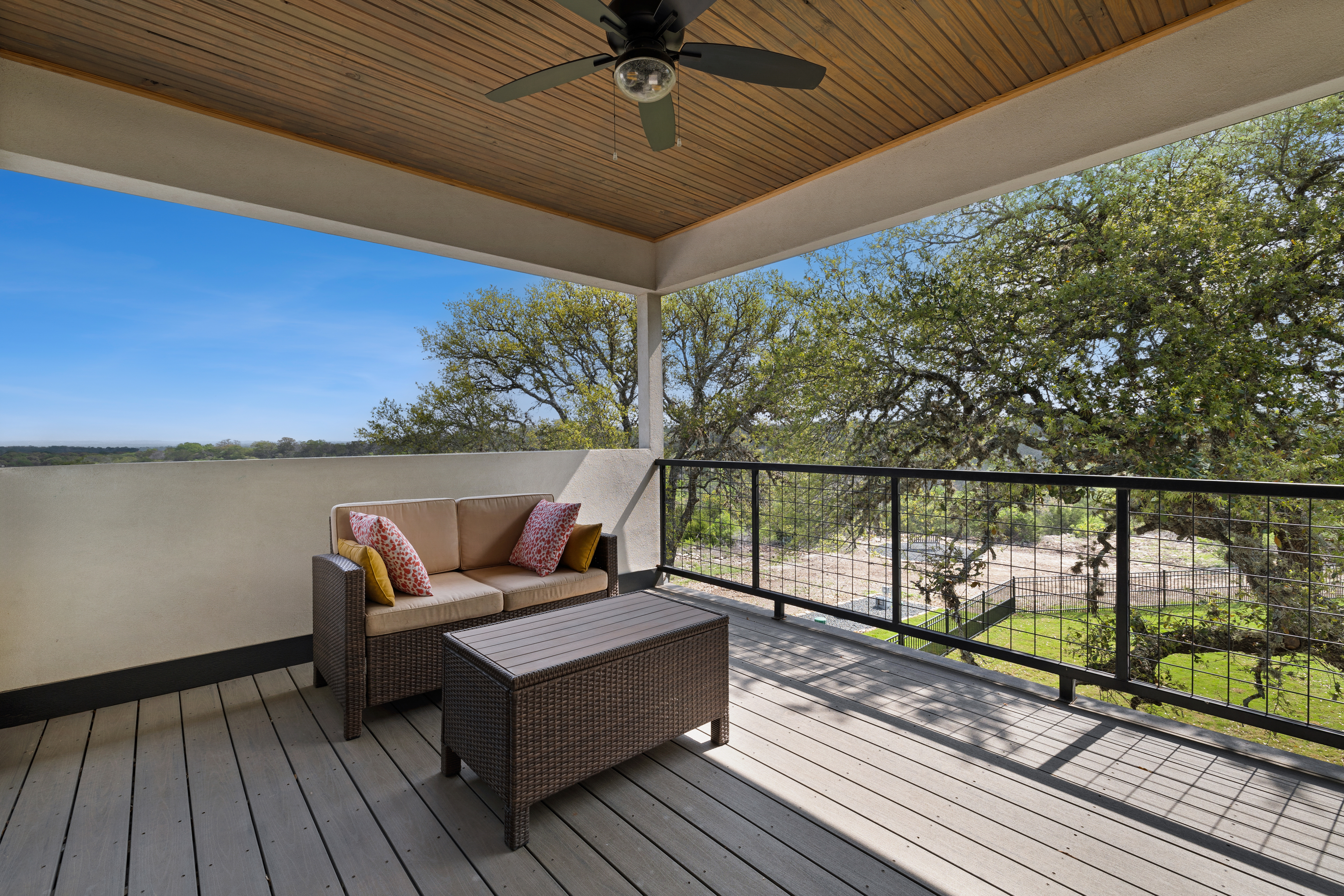  Private 15-Acre Estate with Modern Design and Scenic Hill Country Views - 物件實景